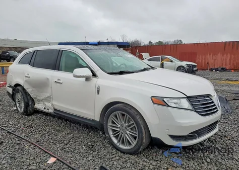 2019 Lincoln Mkt z USA, uszkodzony, nr VIN 2LMHJ5AT9KBL02877